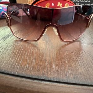 Elegant Brown Oversized Sunglasses
